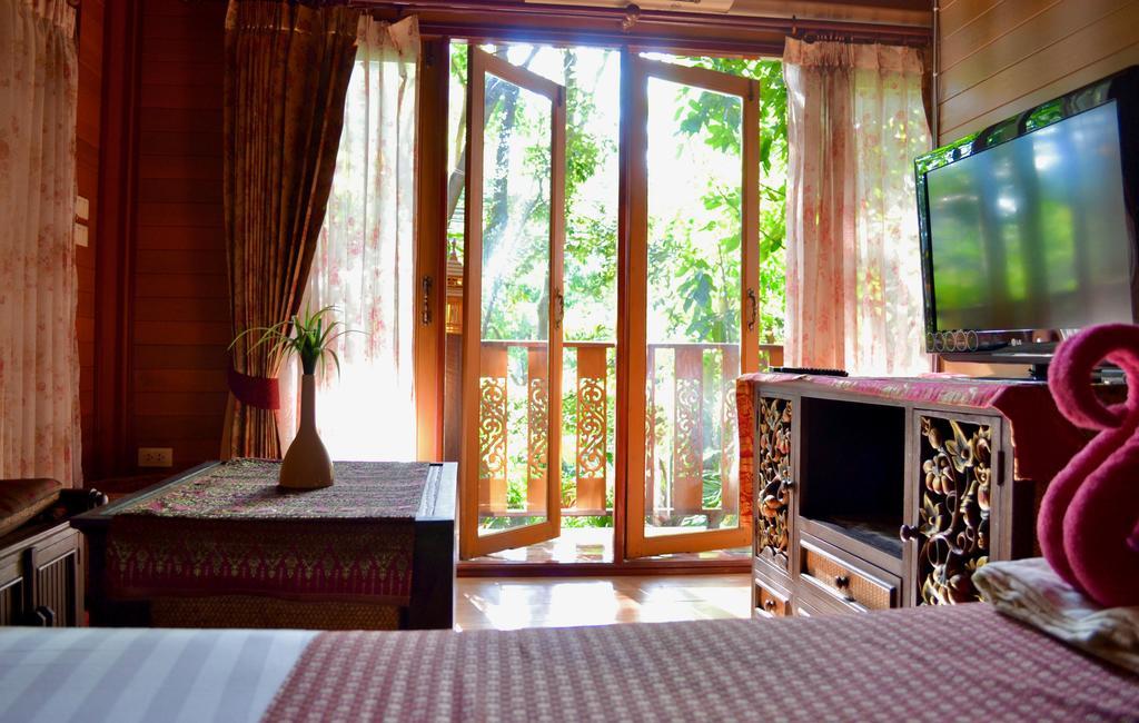 פרה נאקון סי איוטאיה Baifern Homestay מראה חיצוני תמונה